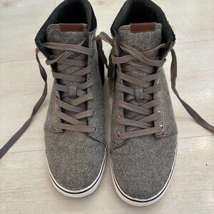 Volcom Evolve High Top Men's Skater Shoe Size 10